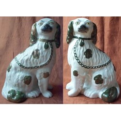 Pair Green Lustre Spaniels