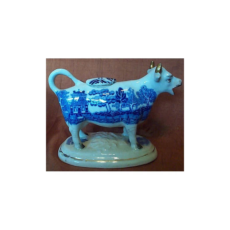 Willow pattern cow creamer