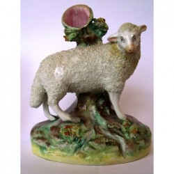 Ewe spill vase