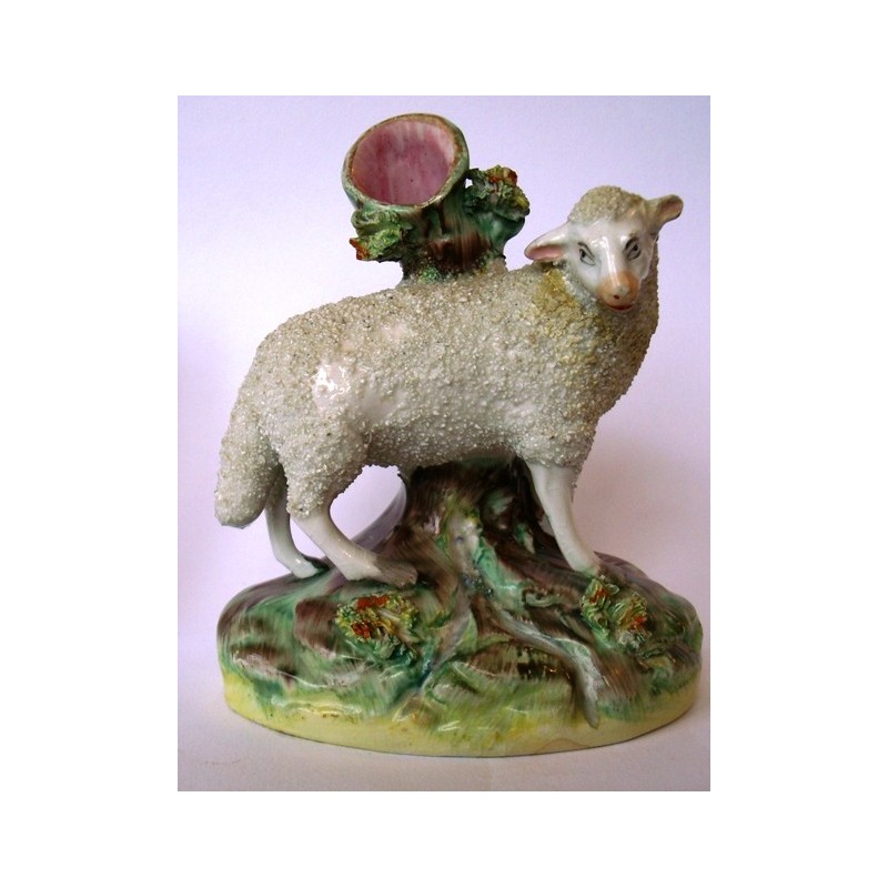 Ewe spill vase