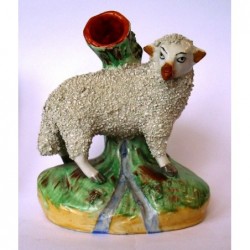 Ewe spill vase