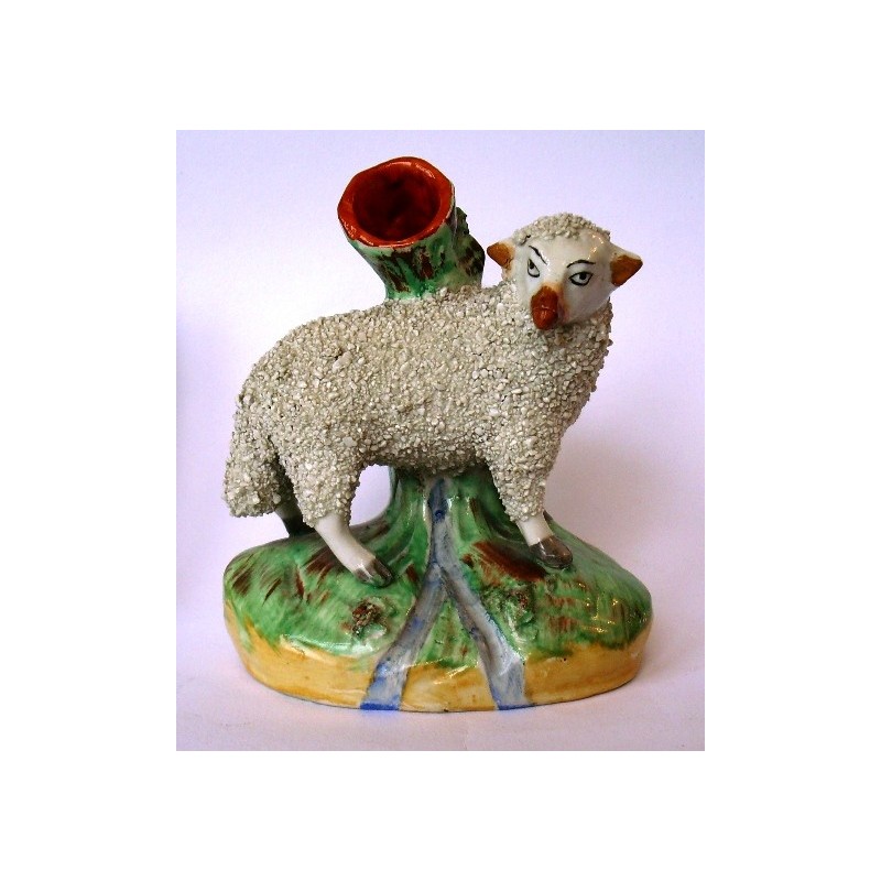 Ewe spill vase