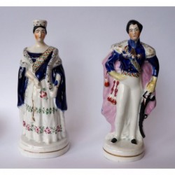 Pair Victoria and Albert standing